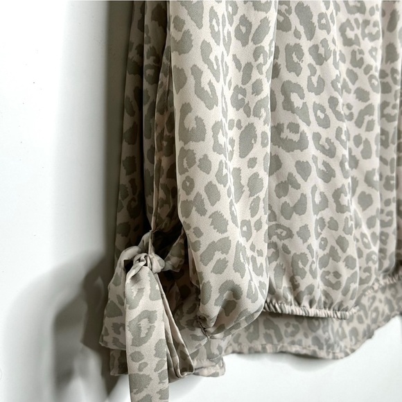 Krazy Kat Leopard Wrap Blouse‎ Size 2X​ - Picture 7 of 10